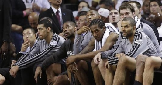 巴萨临时更换发布会人选，德容让位马丁内斯（巴萨临时调整发布会安排，马丁内斯取代德容出席）