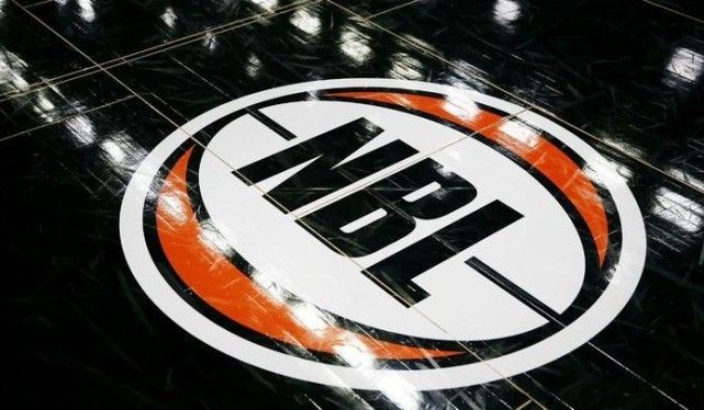 打进精彩世界波+头球破门，马杜埃凯当选欧冠本周最佳球员（轰进世界波并头球建功，马杜埃凯荣膺欧冠本周最佳）