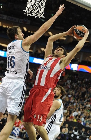 都灵主帅：战平尤文后，主席卡伊罗来更衣室祝贺了球员（都灵主帅透露：战平尤文后，主席卡伊罗进更衣室向球员致贺）