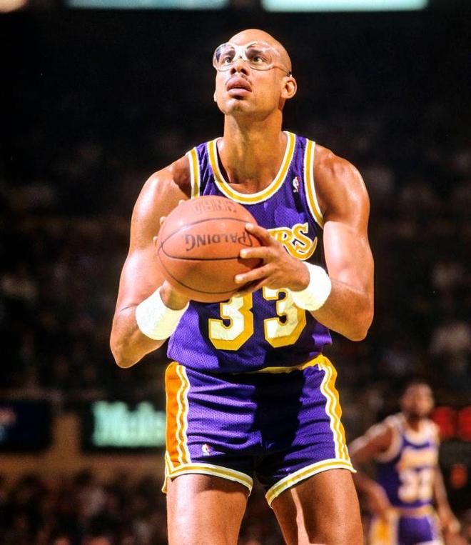 斯基拉：帕拉迪诺将在未来几小时内与亚特兰大签约至2027年（斯基拉：帕拉迪诺数小时内将与亚特兰大完成签约，合同至2027年）