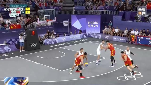 董路批评中国球迷不热爱足球，中国男足多次无缘世界杯，呼吁提升足球热情。（董路批球迷热爱不足：国足屡失世界杯门票，呼吁点燃足球热情）