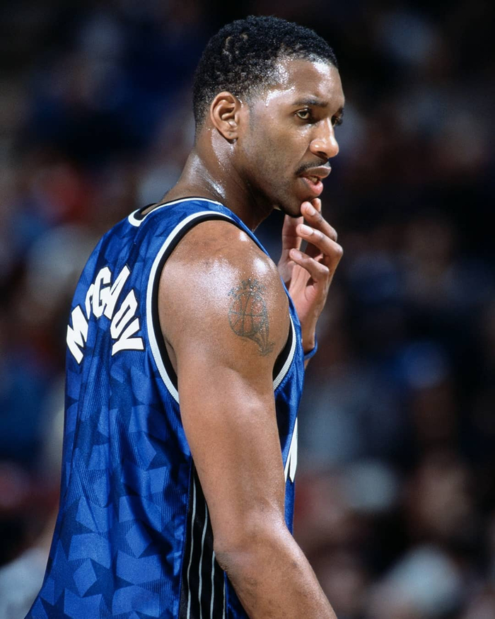 欧文快攻上篮制胜（欧文快攻上篮锁定胜局）