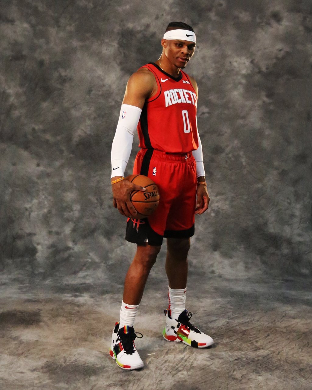 恩古莫哈：我相信自己能赢得金球奖，我想成为一名传奇（恩古莫哈：有信心问鼎金球，立志成为传奇）