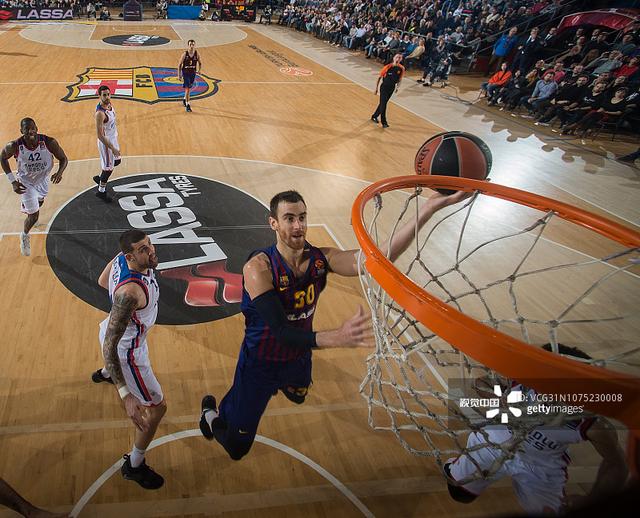 外媒：马拉多纳的宝马i8进行拍卖，起拍价1万欧元（外媒报道：马拉多纳曾拥有的宝马i8开拍，起拍价1万欧元）