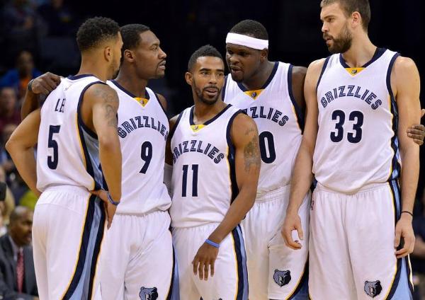 曼联队史最高薪11人阵容：C罗领衔，博格巴和拉什福德入选（曼联史上最高薪11人阵容：C罗领衔，博格巴、拉什福德在列）